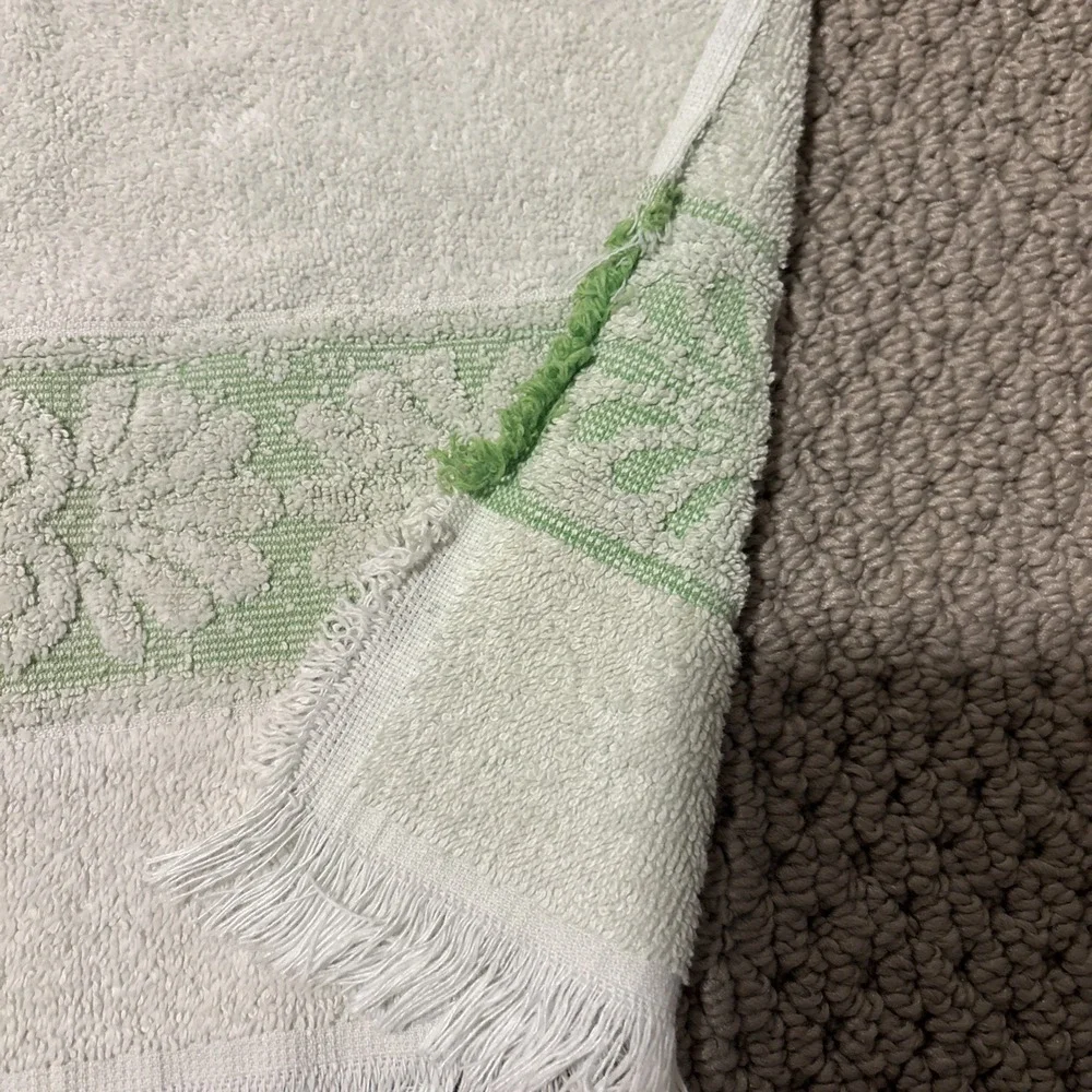 Set of Two Cannon Monticello Sculpted Fringed Light Green Hand Towels Vintage